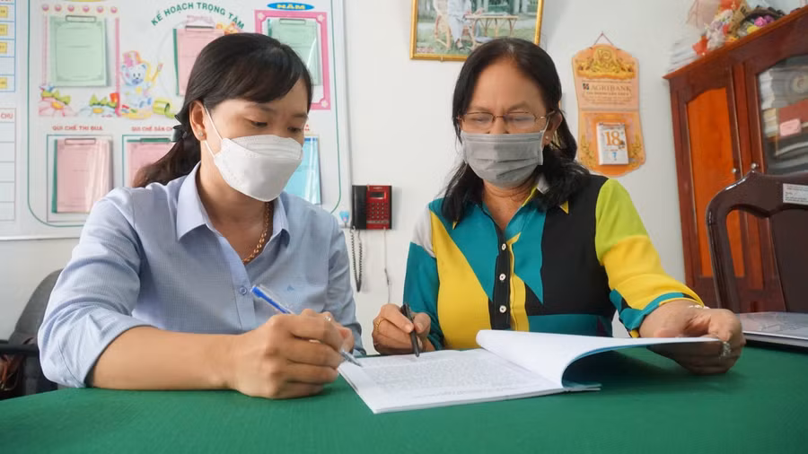 Cô Diện luôn chủ động sáng tạo trong từng tiết dạy