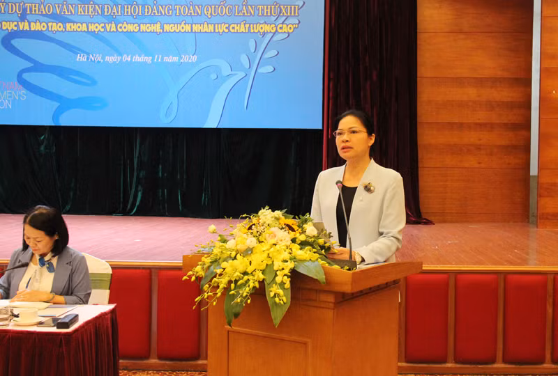 Chủ tịch Hội LHPN Việt Nam Hà Thị Nga phát biểu khai mạc Hội thảo