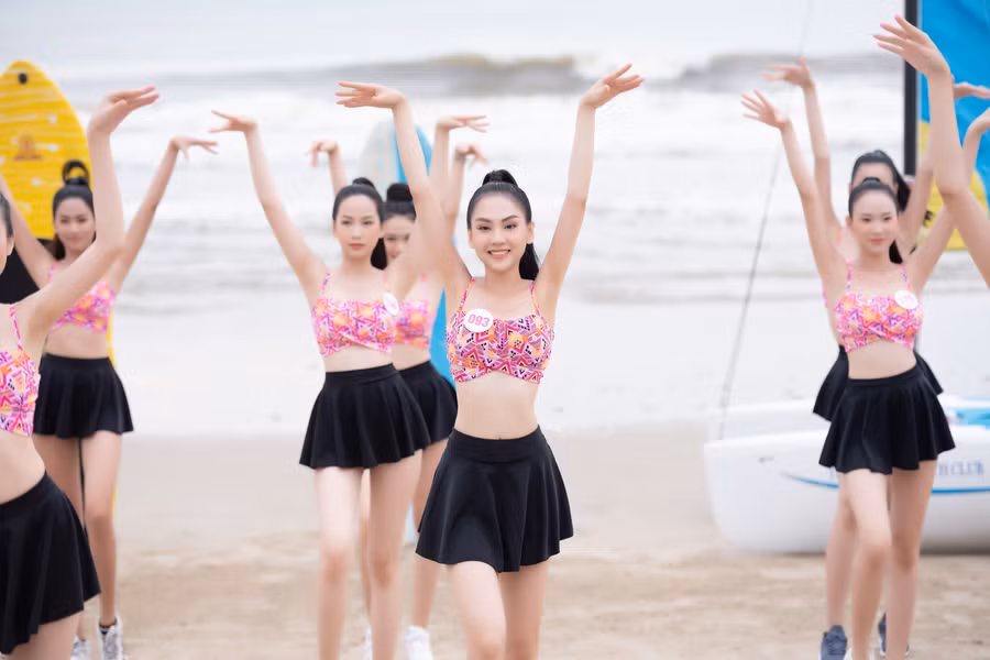 Bất ngờ sức bền và thể lực của top 35 Hoa hậu Việt Nam 2020 ảnh 4