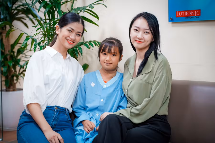 Thí sinh Hoa hậu thắp lên hy vọng cho những người phụ nữ bị huỷ hoại dung nhan ảnh 4