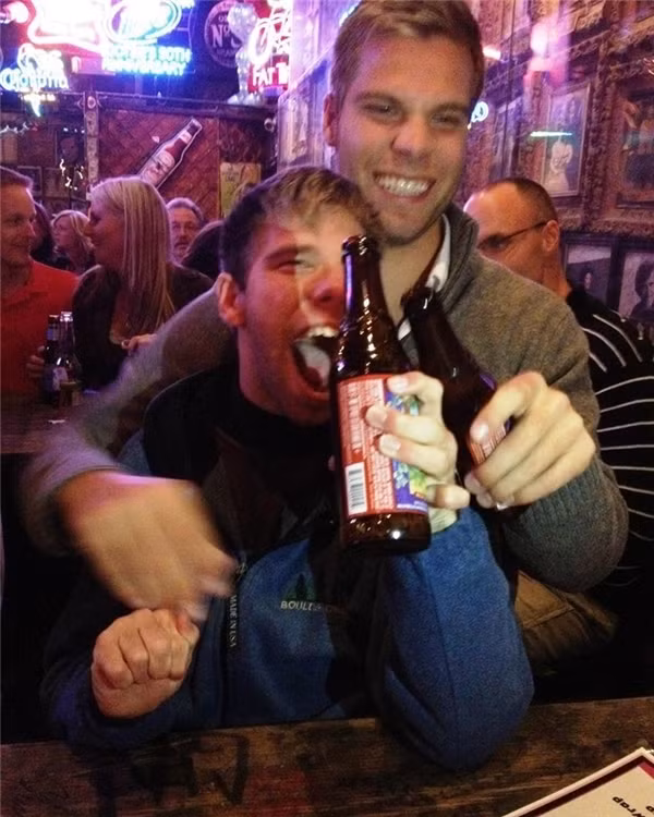 Kyle sẵn sàng làm tất cả vì Korey, vì anh không muốn anh mình cảm thấy thiệt thòi hay bị bỏ rơi.