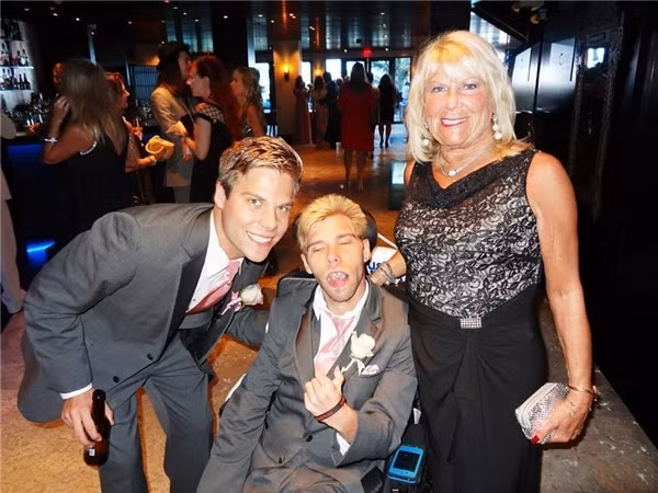 Bởi tình thân là bất diệt...&nbsp;