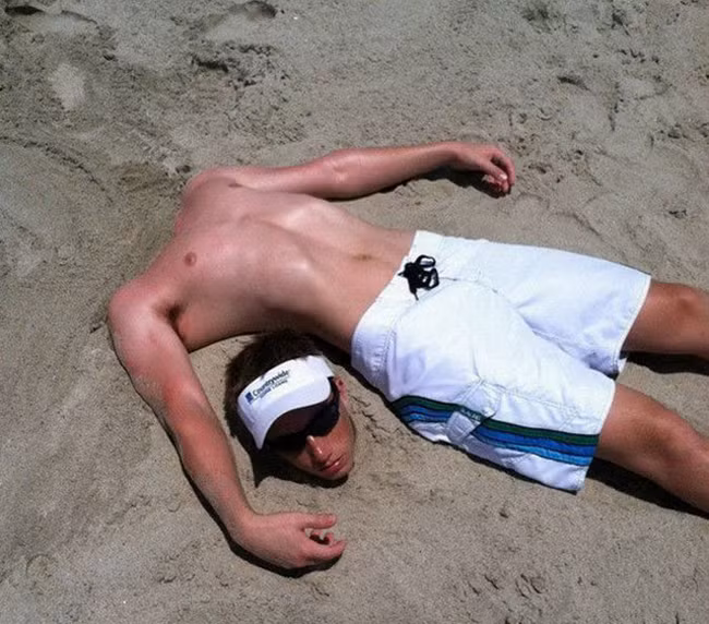 bat gap nhung khoanh khac "bi hai" tren bai bien hinh anh 5