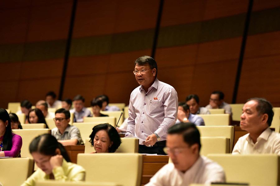Đại biểu Nguyễn Tạo (đoàn Lâm Đồng) đóng góp ý kiến cho Dự án Luật GD (sửa đổi) Đại biểu Nguyễn Tạo (đoàn Lâm Đồng) đóng góp ý kiến cho Dự án Luật GD (sửa đổi)
