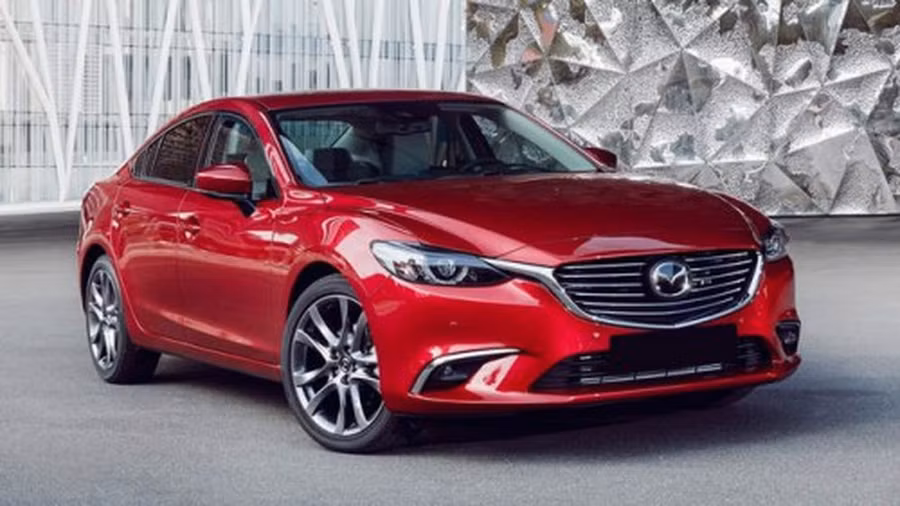 Vợ xinh lái ô tô tiền tỷ đi làm, chồng soi từng dấu vết mỗi ngày