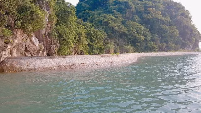 Lộ diện nhiều công trình xây trái phép trên vịnh Hạ Long, Bái Tử Long - 2