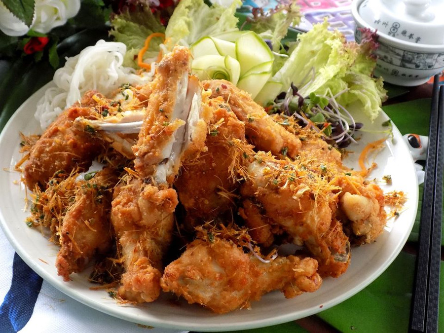 Cuối tuần " đổi gió" với gà xóc muối sả ngon miễn chê, càng ăn càng mê hình ảnh 7 cuoi tuan " doi gio" voi ga xoc muoi sa ngon mien che, cang an cang me hinh anh 7