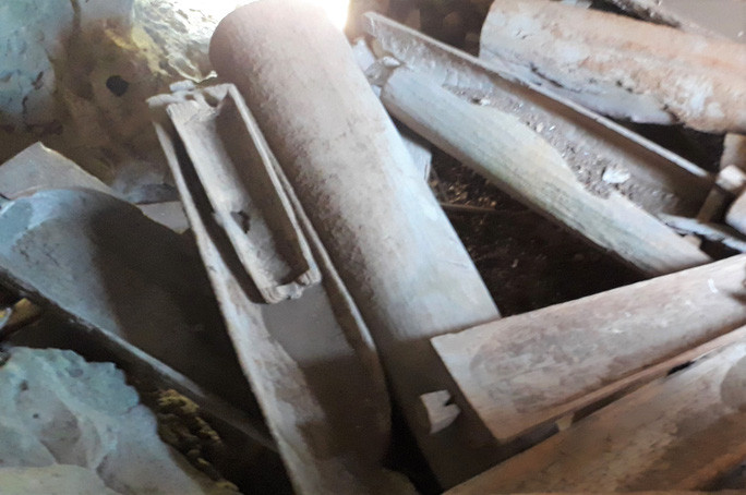 Rợn người khám phá hang quan tài kỳ bí treo lưng chừng núi - Ảnh 17. Rợn người khám phá hang quan tài kỳ bí treo lưng chừng núi - Ảnh 17.