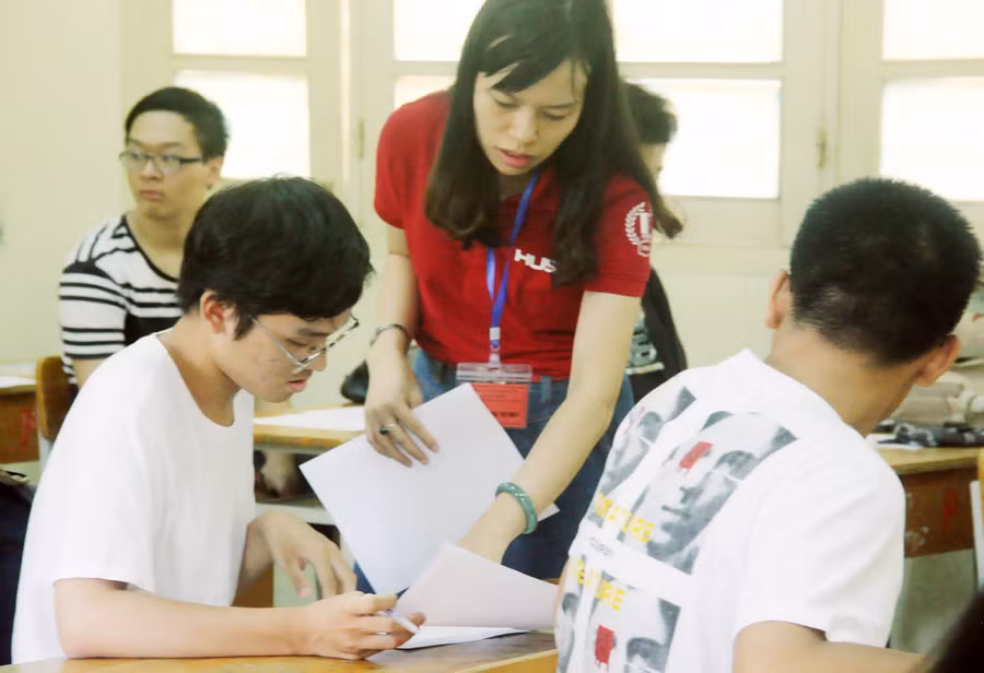 Giám đốc Sở GD&ĐT Hà Nội: Giám thị tập trung, trách nhiệm, sẽ phát hiện mọi gian lận