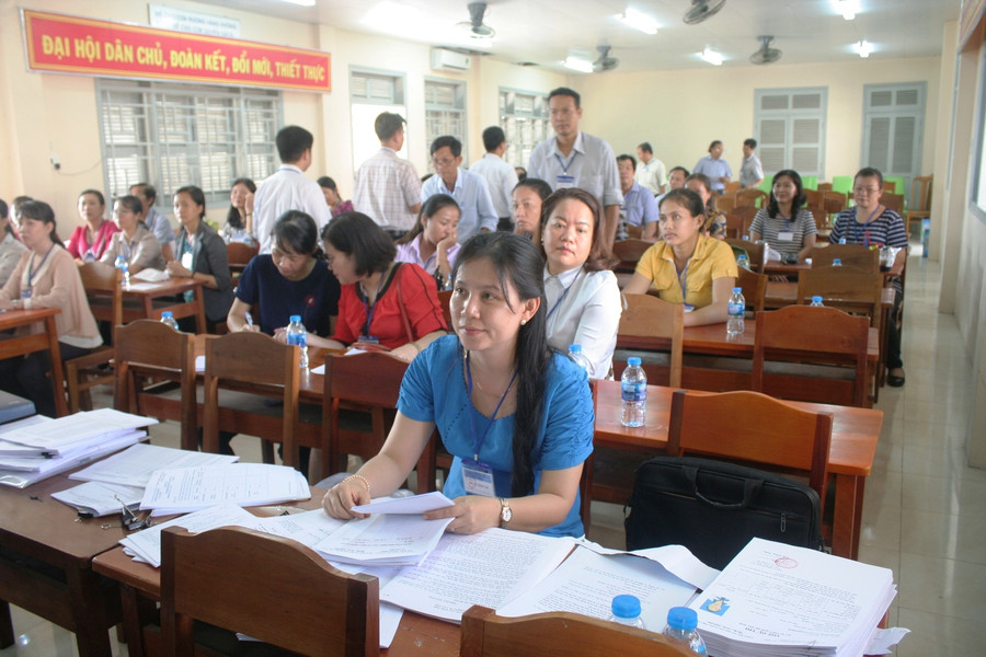 Cán bộ coi thi sinh hoạt quy chế thi tại Trường THPT An Khánh, quận Ninh Kiều, Cần Thơ