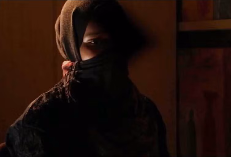 Chuyện oái oăm: Bé gái 11 tuổi vất vả ly hôn chồng 38 tuổi