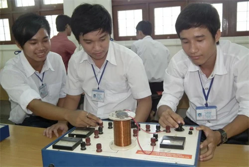 Nhiều cơ hội việc làm trong ngành Điện - Điện tử