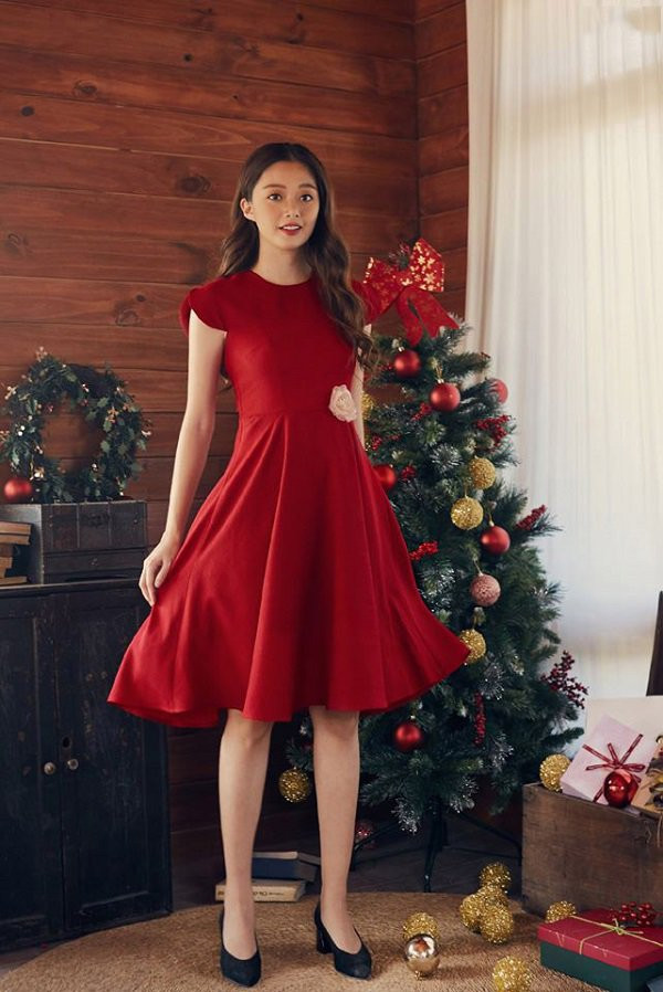 4 gam màu trang phục nàng nào cũng nên có mùa giáng sinh ảnh 3 mua giang sinh, day la 4 gam mau trang phuc nang nao cung nen co - 4