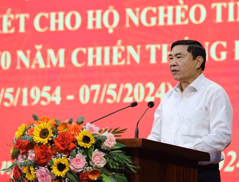 Ông Trần Quốc Cường, Bí thư Tỉnh uỷ Điện Biên phát biểu tại hội nghị.