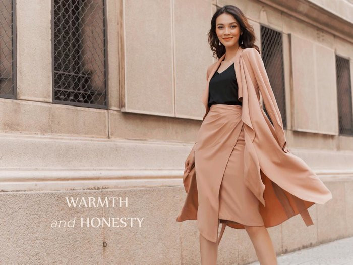 Gợi ý trang phục thu đông chuẩn công sở nhưng vẫn xinh như hot girl sành điệu ảnh 8 Mách nước cho nàng mặc chuẩn công sở mà vẫn xinh tươi như hot girl sành điệu khi thu đông về ảnh 7