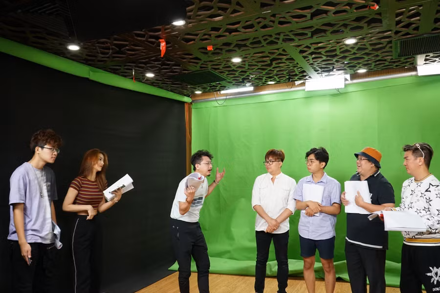 Chương trình hứa hẹn mang đến khán giả những tiếng cười rộn ràng ẩn sau những thông điệp ý nghĩa.