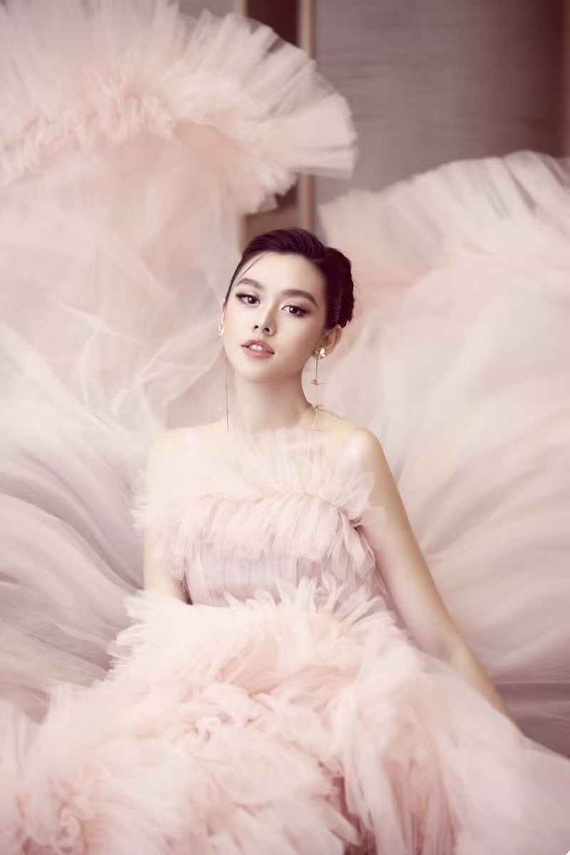 Nhan sắc của nàng hậu chưa bao giờ khiến cộng đồng yêu mến cái đẹp phải thất vọng