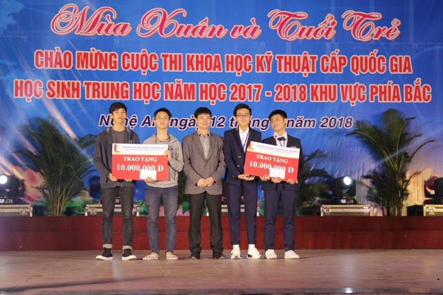 Cuộc thi cũng là nơi kết nối, để các đơn vị tổ chức tìm kiếm, tài trợ, đồng hành cùng học sinh phát triển các dự án khoa học hoàn thiện hơn