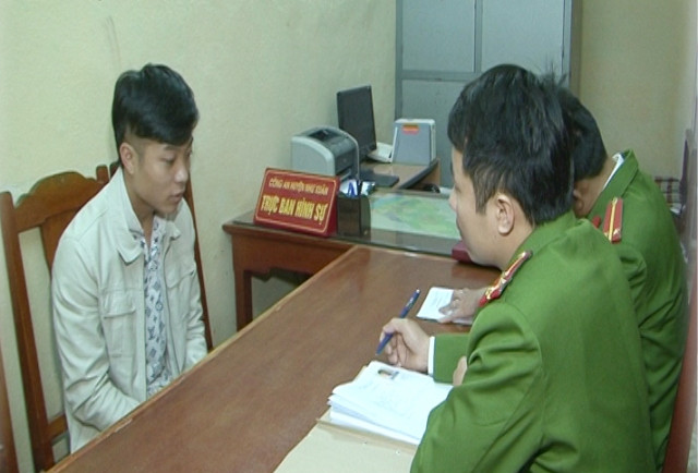  Đối tượng Vũ Văn Phong tại cơ quan công an - Ảnh do Công an tỉnh Thanh Hóa cung cấp. 