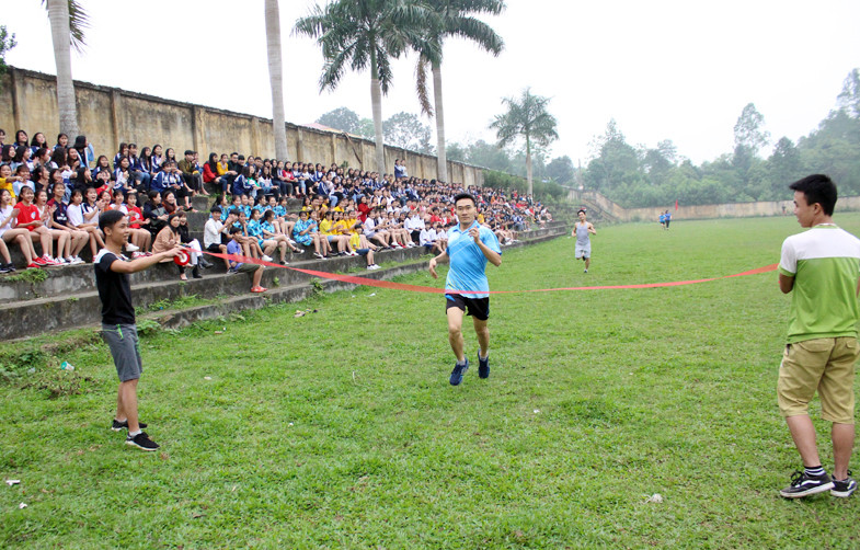 Nỗ lực của các vận động viên trên đường chạy