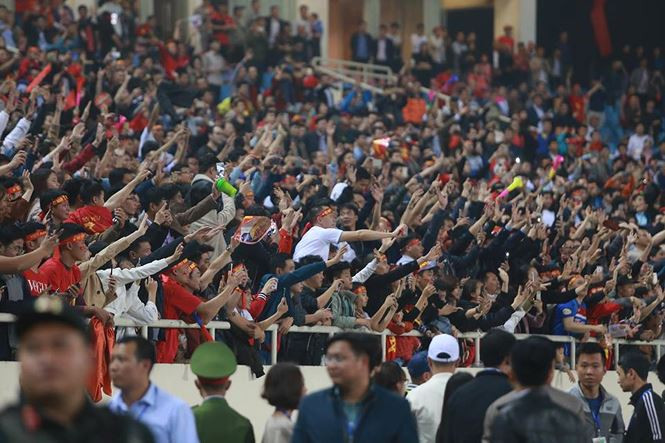 Toàn cảnh trận đấu giữa U23 Việt Nam và U23 Thái Lan - ảnh 30