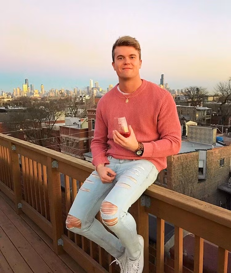 Nam y ta 9X dep trai duoc dan mang yeu men hinh anh 9