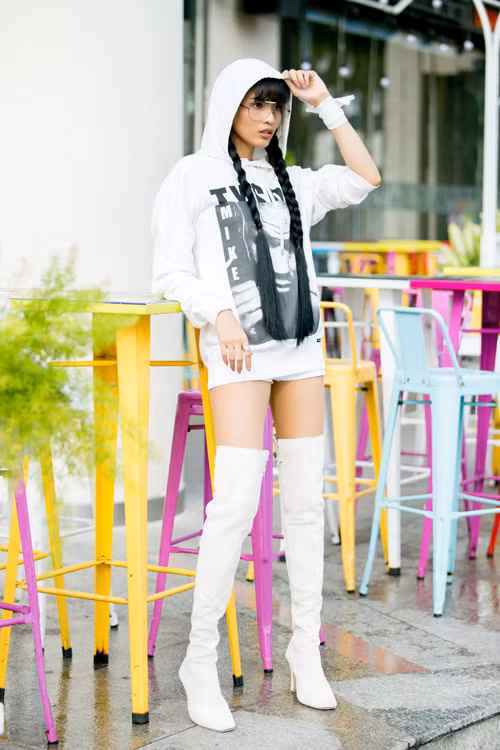 truong-thi-may-phoi-do-sexy-voi-bot-cao-co-5