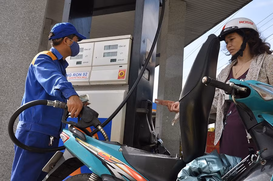 Lỗ hổng quản lý chất lượng xăng dầu