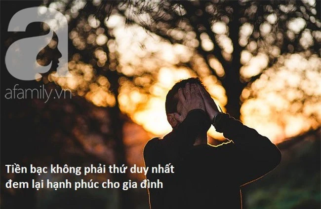 Trở về nhà sau một tuần công tác, vợ nhìn tôi thở dài rồi quay mặt đi trong khi tôi thì giận run người