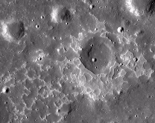 Phát hiện này có thể khiến các nhà địa chất phải viết lại sách giáo khoa về mặt trăng