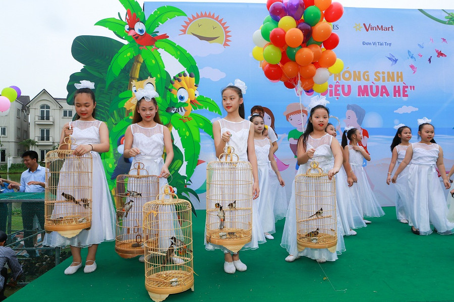 Cư dân Vinhomes Riverside: Bảo vệ môi trường từ những hành động thiết thực