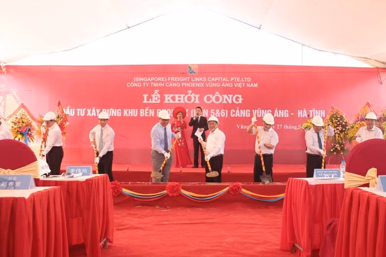 Khởi công đầu tư xây dựng khu bến số 5 và 6 cảng Vũng Áng, Hà Tĩnh vào sáng nay 27/9.