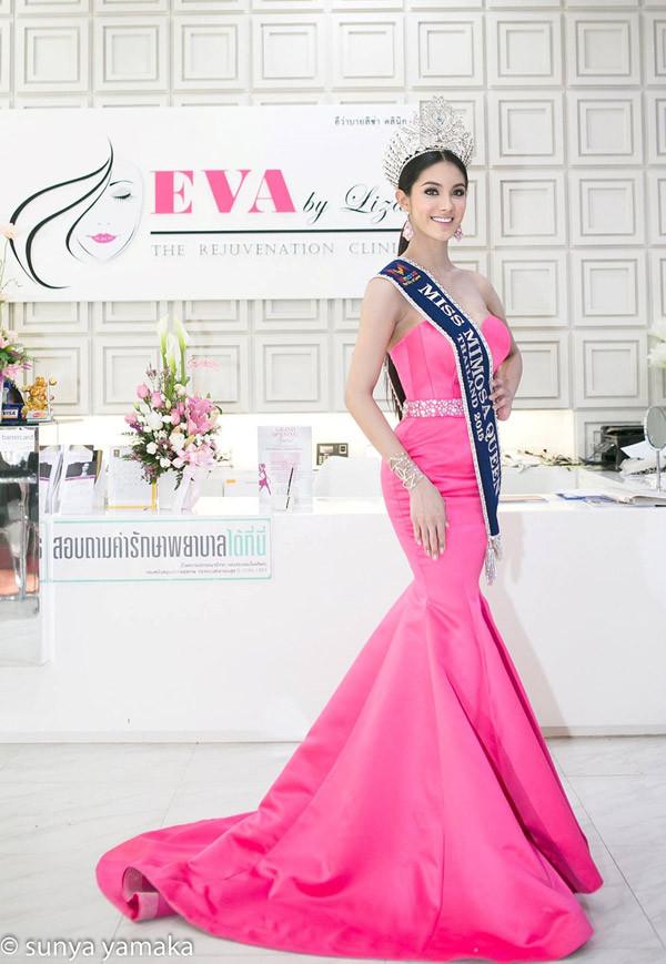 Nadia thừa nhận nhờ danh hiệu hoa hậu, cô được chú ý hơn. Đây là điều không phải người chuyển giới nào cũng có may mắn.