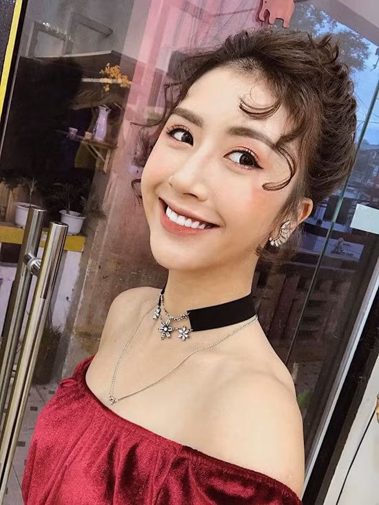 sao-viet-xinh-chang-kem-khi-copy-3-mot-toc-mai-cua-idol-han-3