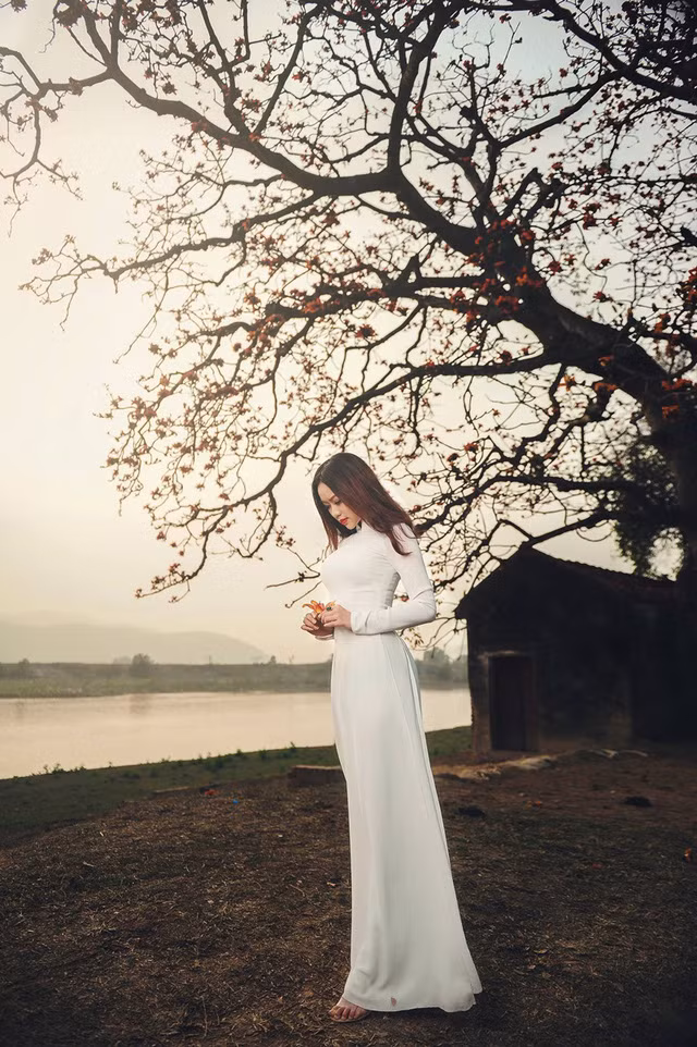 Á khôi ĐH Nội vụ đẹp như nàng thơ trong ánh nắng chiều ảnh 7