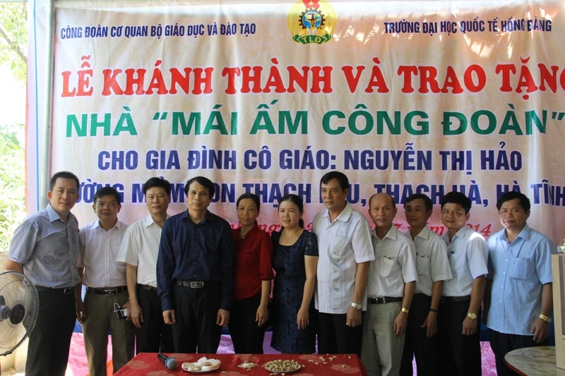 Những ngôi nhà chứa chan tình đồng nghiệp