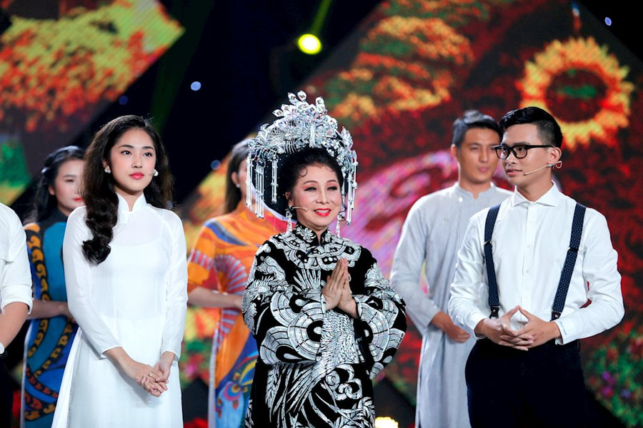 Hành trình từ chàng trai nói lắp tới MC truyền hình của thầy giáo hot boy ảnh 4 Hành trình từ chàng trai nói lắp tới MC truyền hình của thầy giáo hot boy ảnh 4