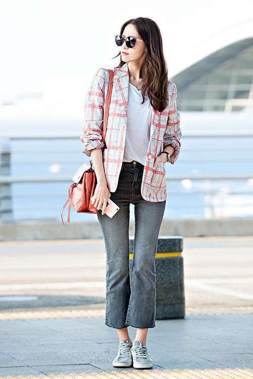 Mốt áo đắt khách nhất ngày giao mùa được sao Hàn đua nhau mặc - 8