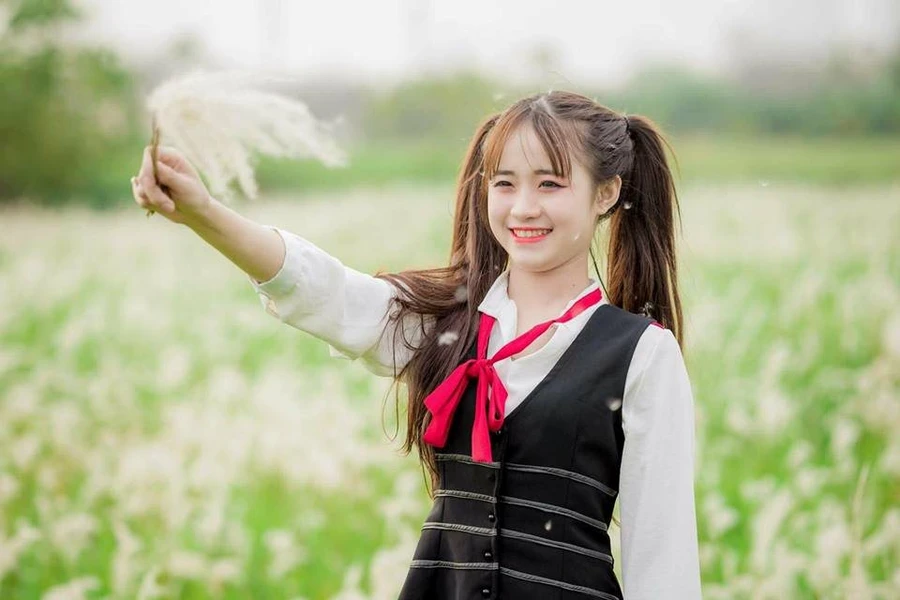 9x xinh đẹp mong muốn “lấn sân” vào showbiz Việt