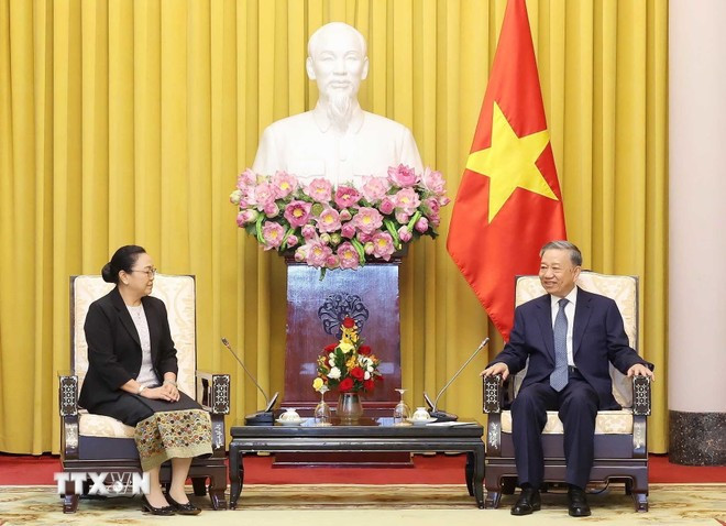 Chủ tịch nước Tô Lâm với Đại sứ Lào Khamphao Ernthavanh, đại diện nước Chủ tịch ASEAN 2024. (Ảnh: Nhan Sáng/TTXVN). Chủ tịch nước Tô Lâm với Đại sứ Lào Khamphao Ernthavanh, đại diện nước Chủ tịch ASEAN 2024. (Ảnh: Nhan Sáng/TTXVN).
