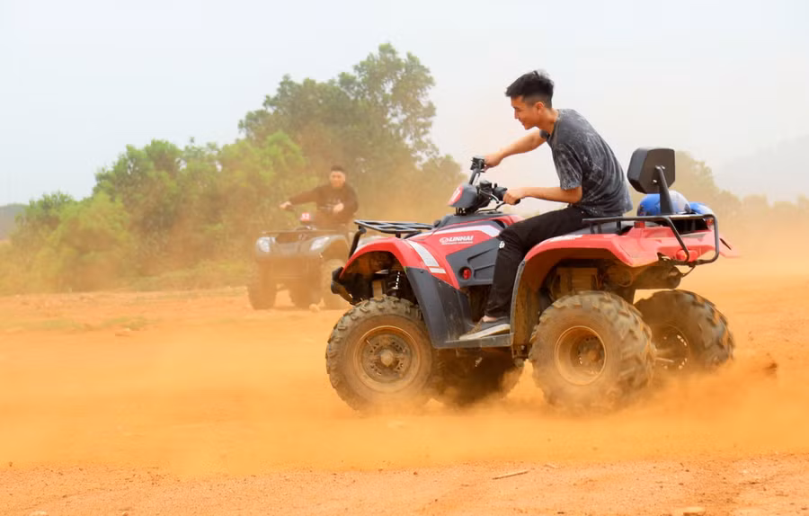 Trải nghiệm cảm giác mạnh, khám phá thiên nhiên cùng “quái thú” ATV ảnh 1