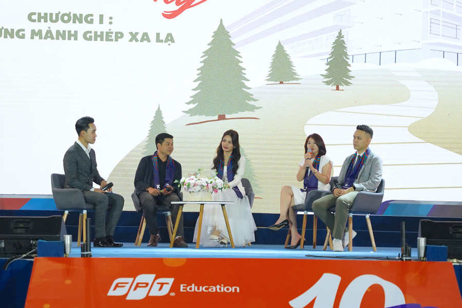 Thầy cô giáo cùng chia sẻ lại những kỷ niệm khó quên từ những ngày đầu Khoá 1, Khoá 2 mới vào trường. Thầy cô giáo cùng chia sẻ lại những kỷ niệm khó quên từ những ngày đầu Khoá 1, Khoá 2 mới vào trường.