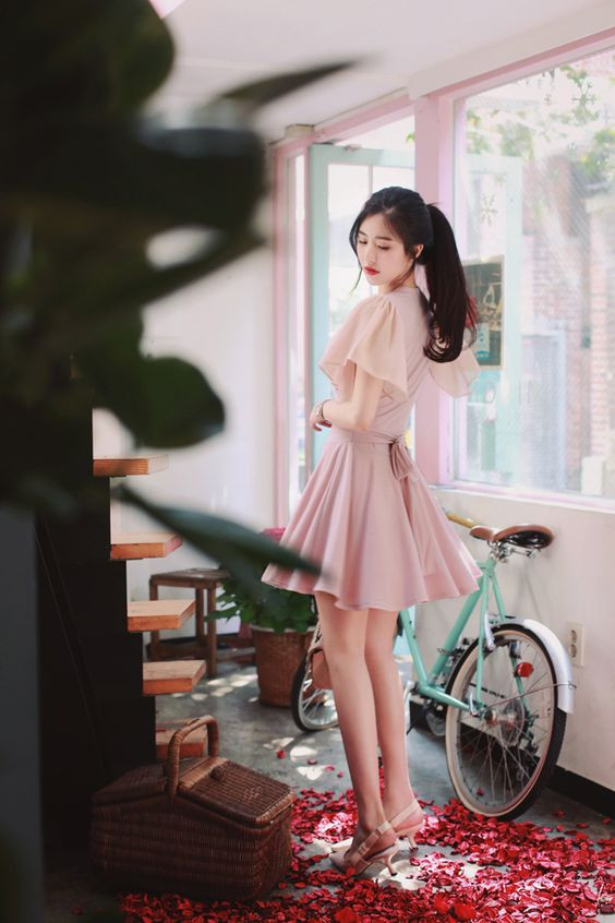 7 mẫu đầm dự tiệc sang trọng trẻ trung làm mê lòng phái đẹp ảnh 2 mau-dam-du-tiec-sang-trong-tre-trung-so-1