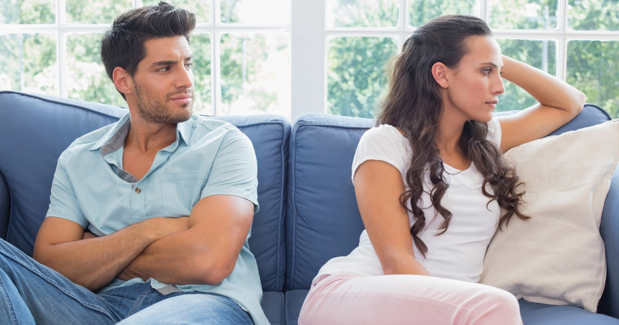 Chúng ta cố gắng duy trì những mối quan hệ nhạt nhẽo vì chúng ta sợ những điều không có thực và cuối cùng tự chuốc lấy tổn hại lớn cho bản thân. (Ảnh: ITN),