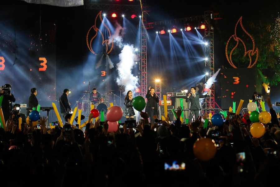 Những giây cuối cùng của năm cũ 2018 đang được đếm ngược... Những giây cuối cùng của năm cũ 2018 đang được đếm ngược...