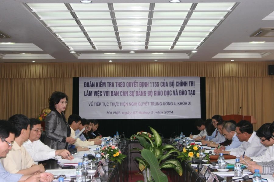 Quang cảnh buổi làm việc