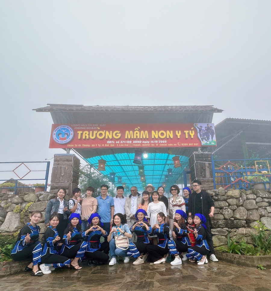 Sự chung tay của các mạnh thường quân sẽ góp phần làm xua đi cái lạnh của trẻ em nơi vùng cao khó khăn này.