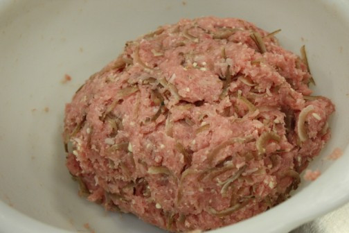 Nguyên liệu làm nem chua.