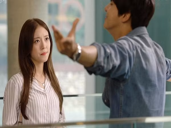 hinh2-ep-vo-mang-thai-lam-4-de-sinh-con-trai