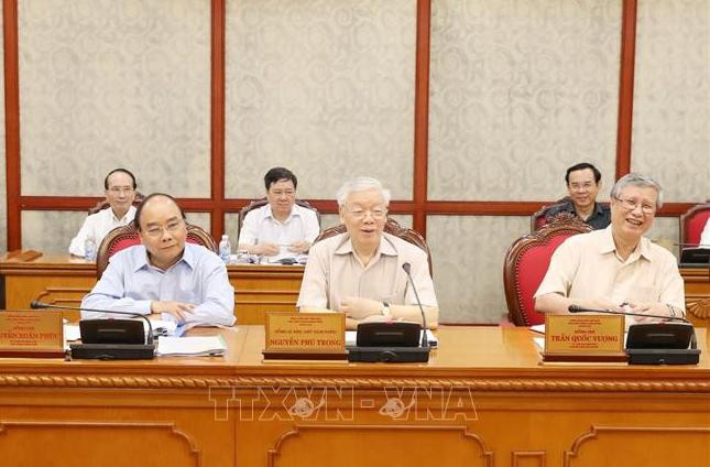 Tổng Bí thư, Chủ tịch nước Nguyễn Phú Trọng chủ trì họp Bộ Chính trị.